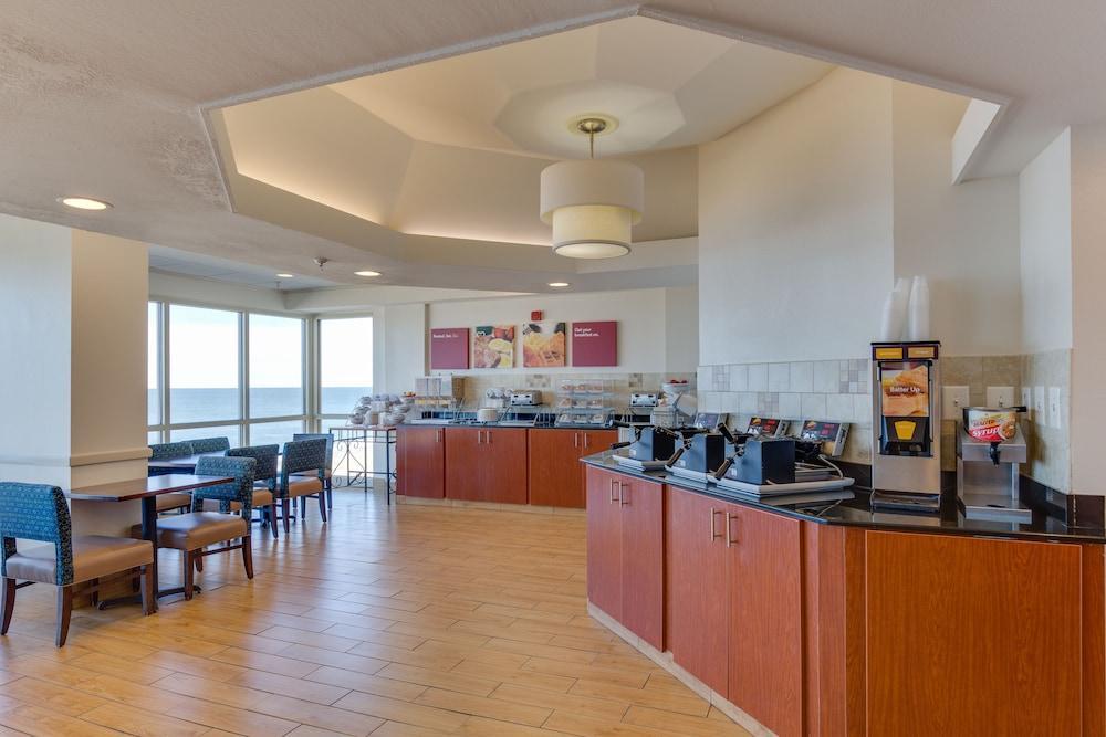 Comfort Suites Beachfront Вирджиния Бийч Екстериор снимка