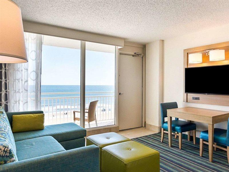 Comfort Suites Beachfront Вирджиния Бийч Екстериор снимка
