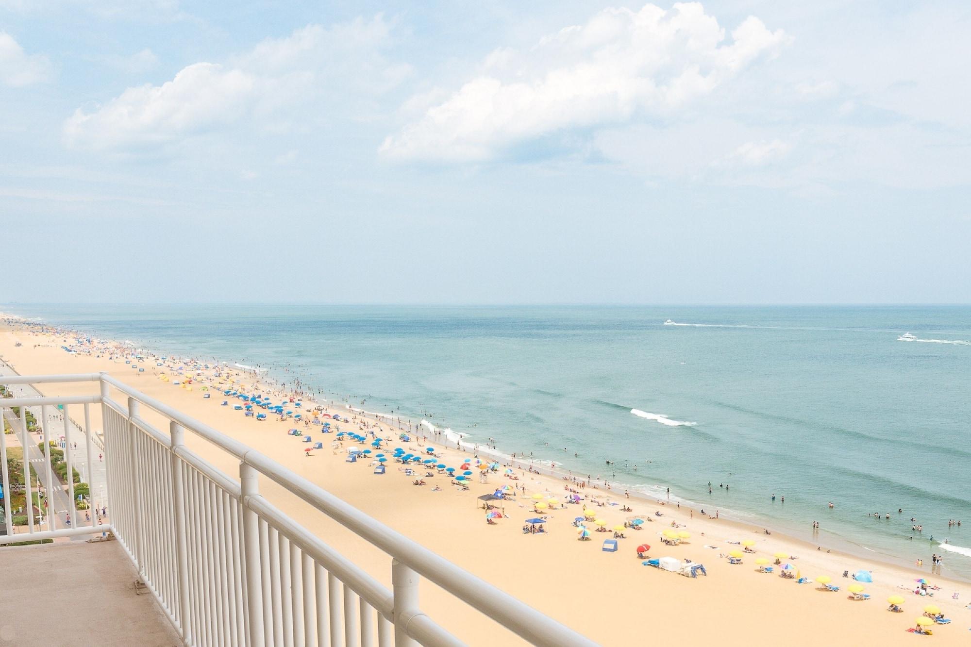 Comfort Suites Beachfront Вирджиния Бийч Екстериор снимка