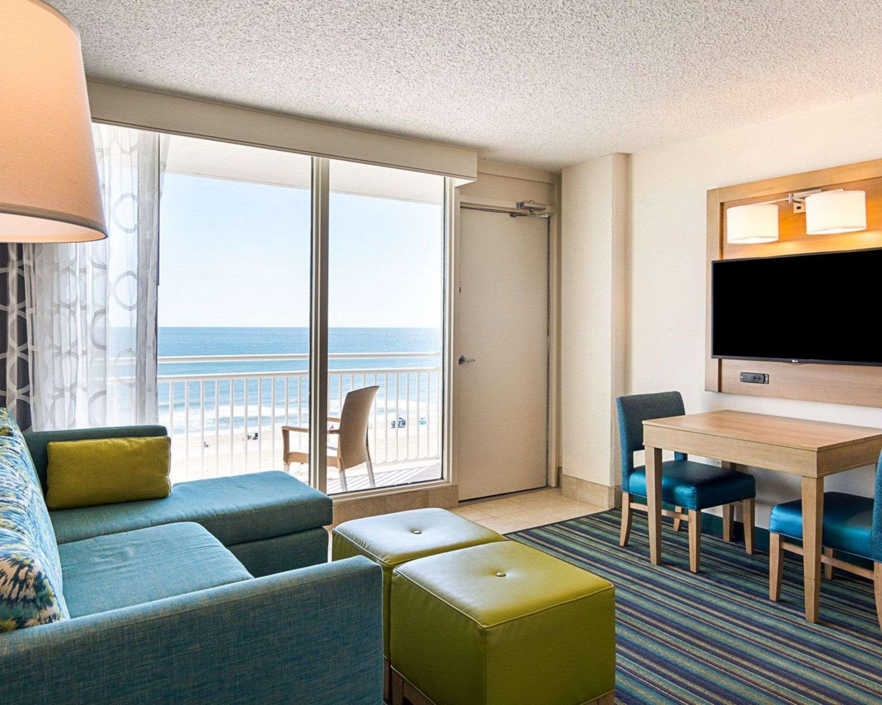 Comfort Suites Beachfront Вирджиния Бийч Екстериор снимка