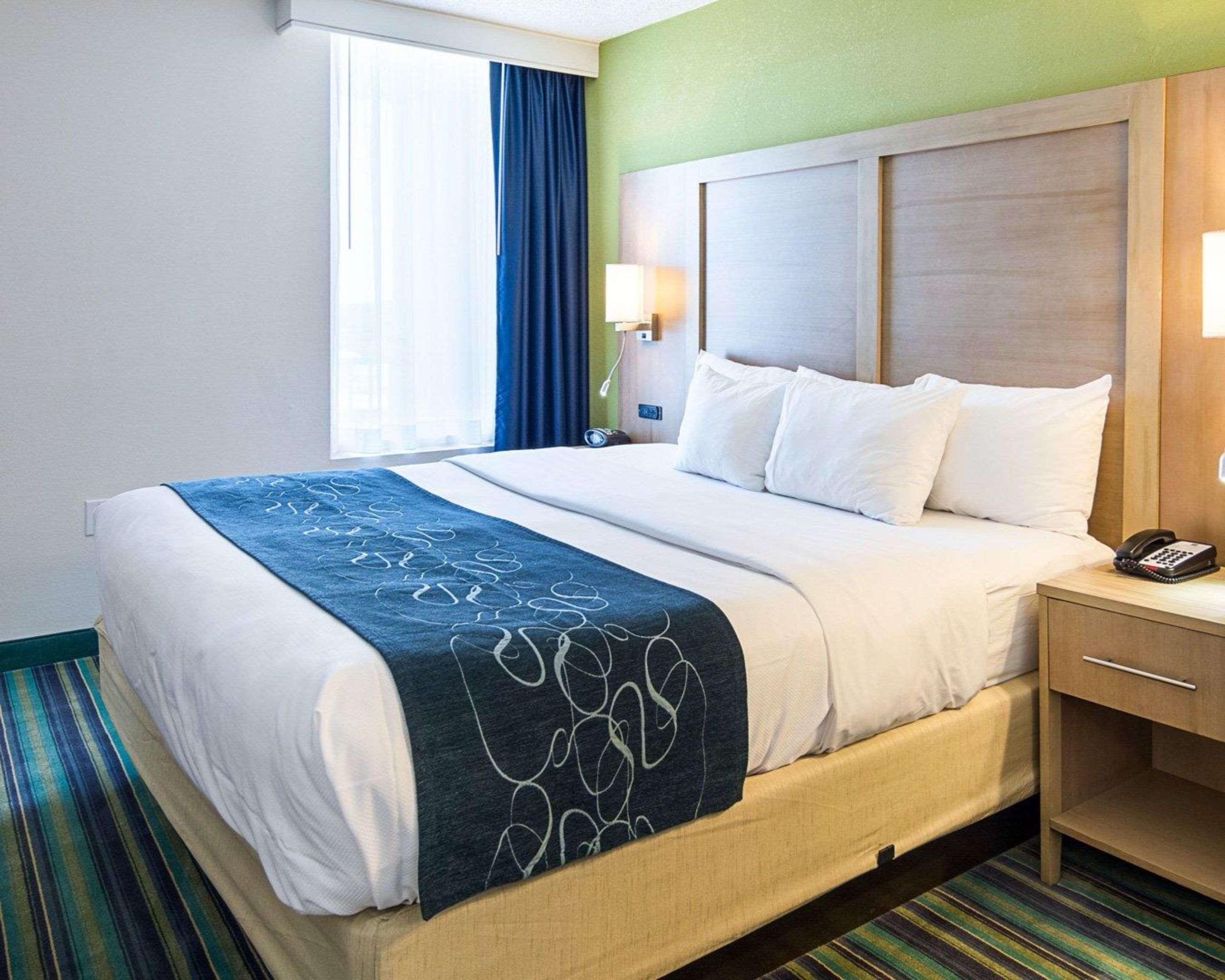 Comfort Suites Beachfront Вирджиния Бийч Екстериор снимка