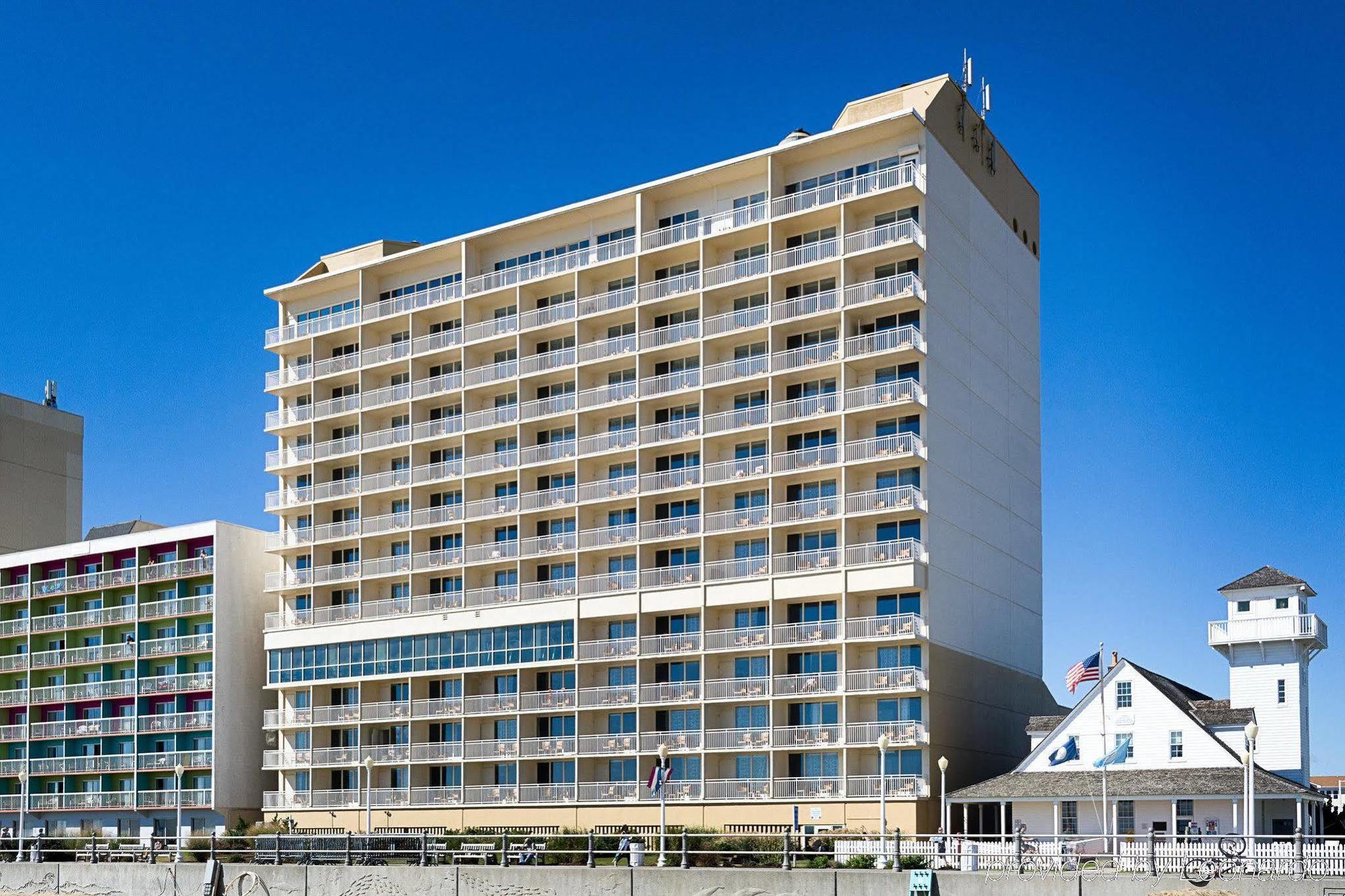 Comfort Suites Beachfront Вирджиния Бийч Екстериор снимка